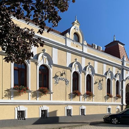 Tinódi Fogadó Sárvár Exterior foto